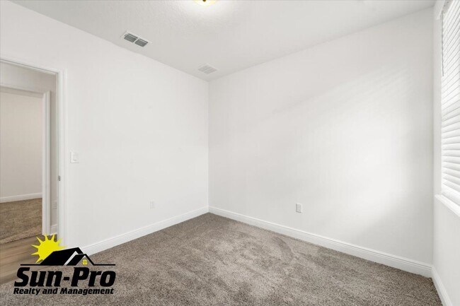 Building Photo - 178 Pitching Wedge Dr