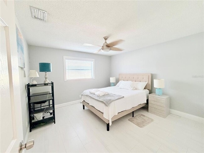 Building Photo - 2513 Gulf Blvd