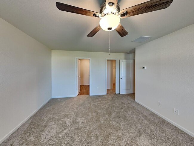 Building Photo - 1205 Fendt Dr