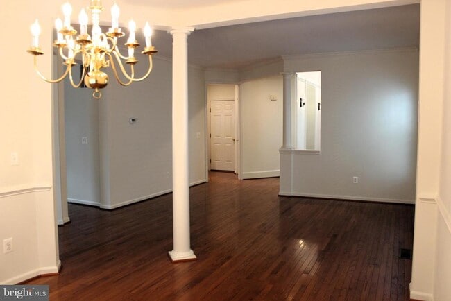 Building Photo - 7967 Almeda Ct