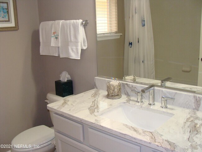 Building Photo - 660 Porta Rosa Circle