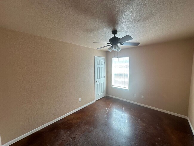 Building Photo - 3bd/2ba in Harker Heights!