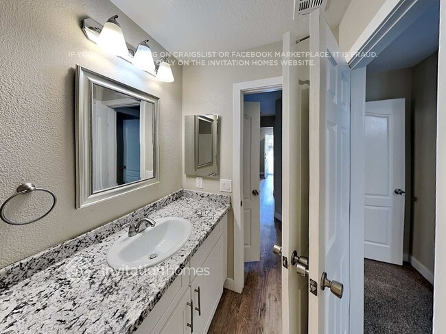 Building Photo - 181 Almond Ridge Pl