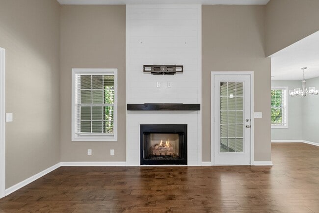 Building Photo - 1252 Magnum Dr