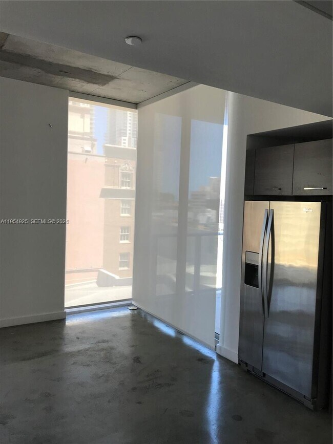 Building Photo - 151 SE 1st St