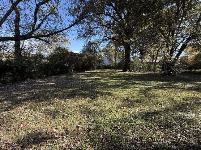 Building Photo - 4900 Berta Rd