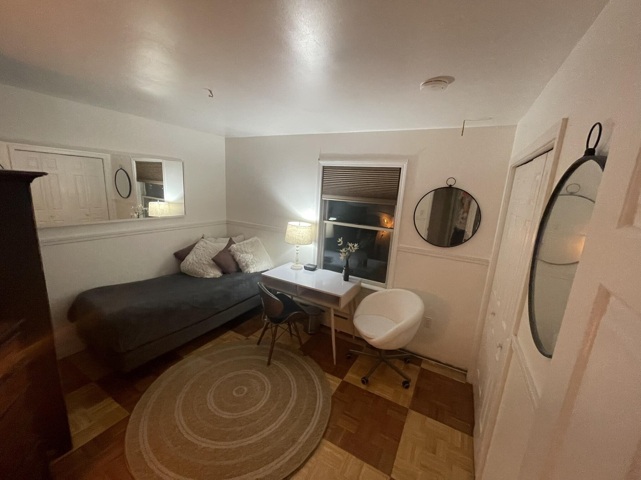 Building Photo - 16 Bonticou View Dr