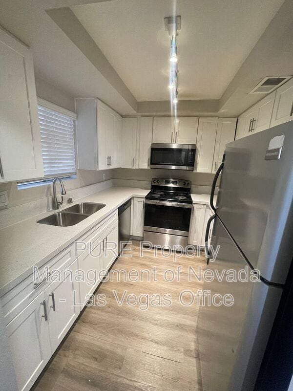 Building Photo - 1729 Jupiter Ct
