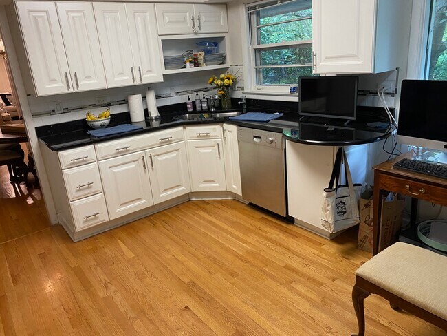 Building Photo - 996 Castlegate Ct