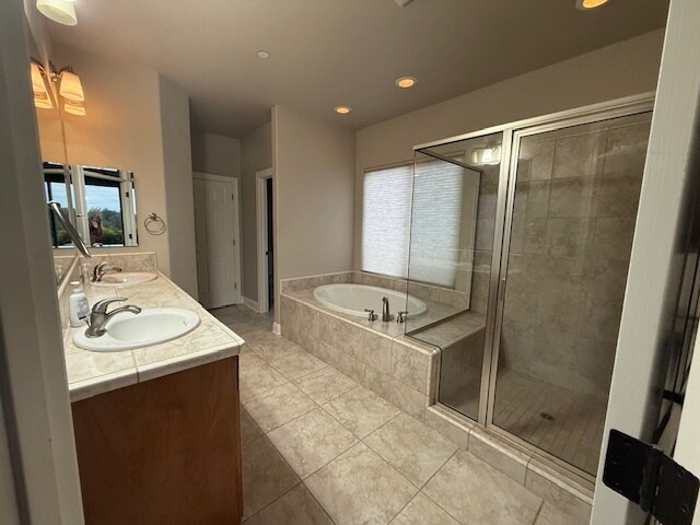 Building Photo - 1445 Harbor Ct