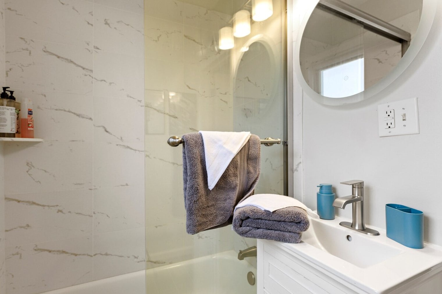 Building Photo - 1501 17th St SE