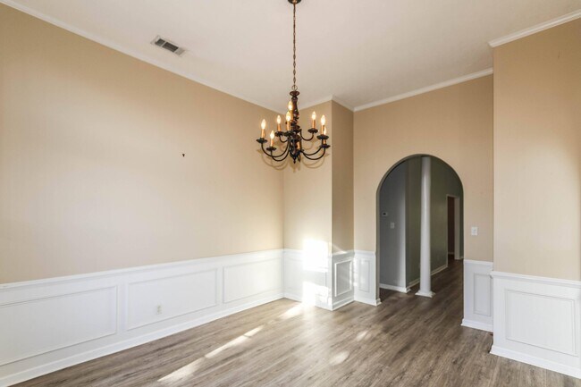 Building Photo - 5803 Carriage Hills Dr