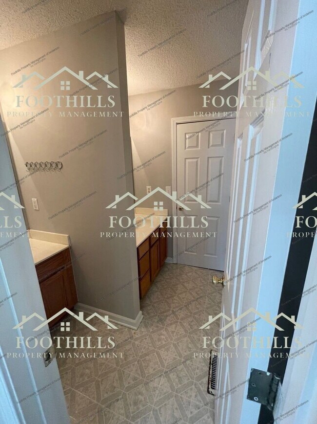 Building Photo - 129 Ashton Ln