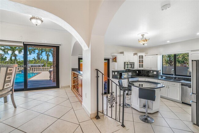 Building Photo - 26500 SW 167th Ave
