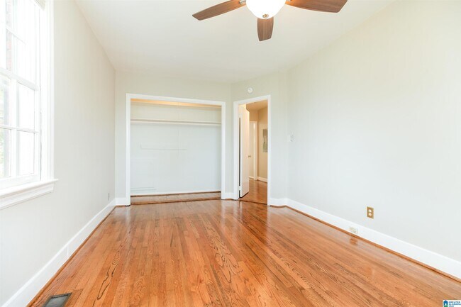 Building Photo - 501 21st Ave S