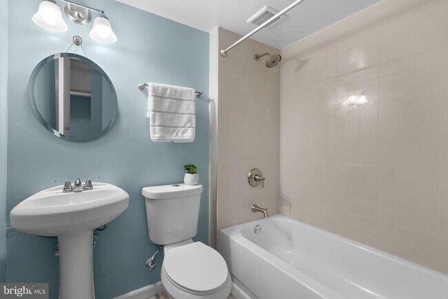 Building Photo - 1713 Redgate Farms Ct