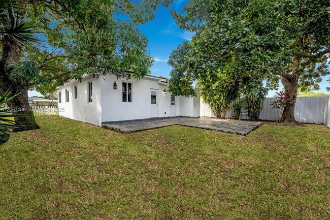 Building Photo - 8861 SW 127th Terrace