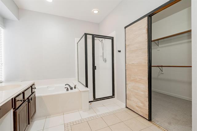 Building Photo - 2923 Newport Dr