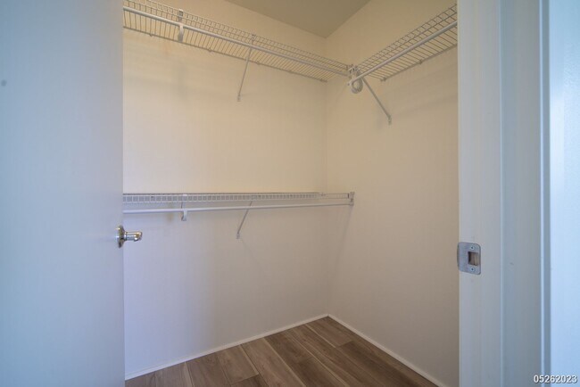 Building Photo - 4 Bed 2.5 Bath in Hoonani