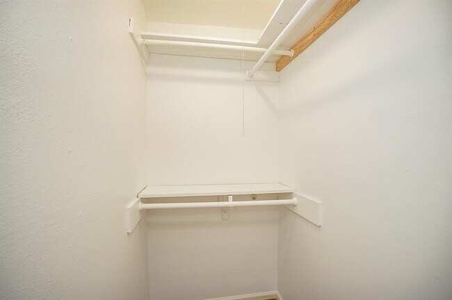 Building Photo - 11614 Pompano Ln