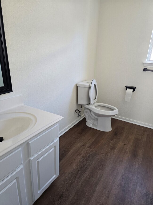 Building Photo - 3506 Lanesborough Dr