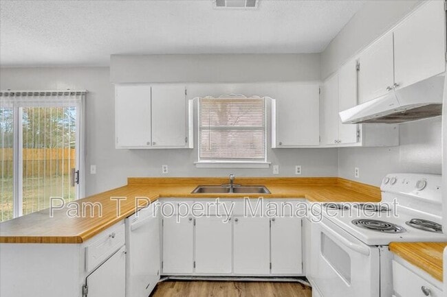 Building Photo - 117 Egret Cir