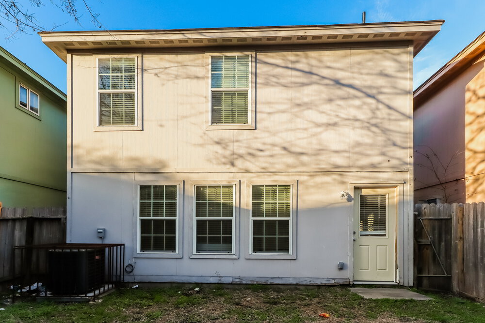 Building Photo - 4939 N Cancun Dr