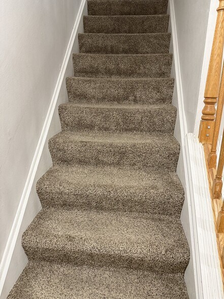 Building Photo - 38177 Jamestown Dr