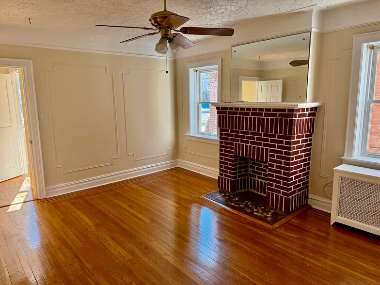 Building Photo - 66 Grant Ave