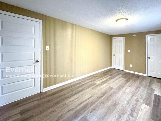 Building Photo - 1516 Haven Dr N
