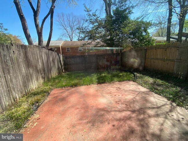 Building Photo - 9132 Conservation Way
