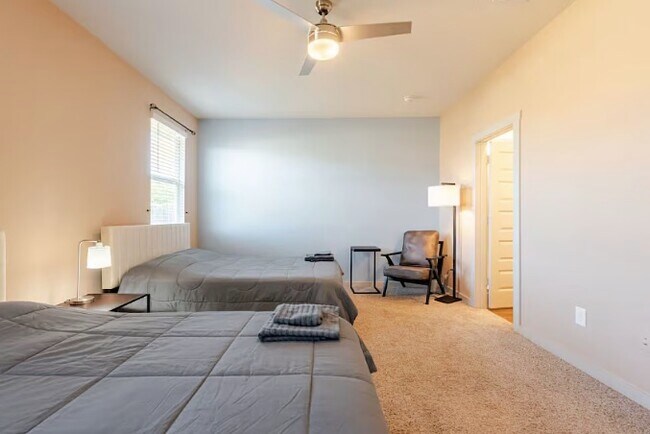 Building Photo - 141 Parryi Cove