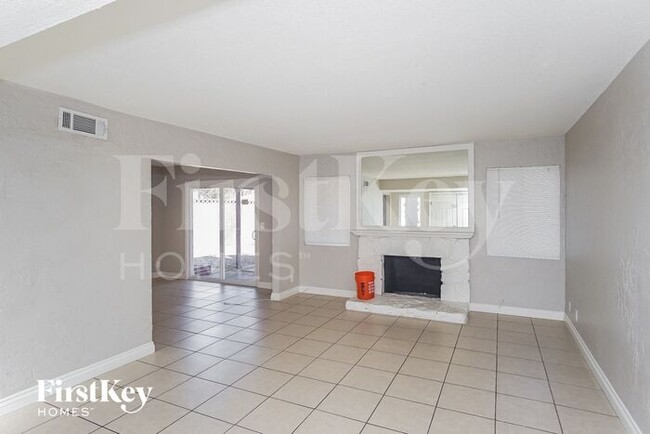 Building Photo - 4624 Cinderella Ln
