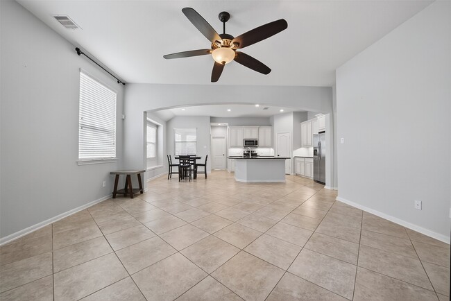 Building Photo - 8922 Pinenut Dr