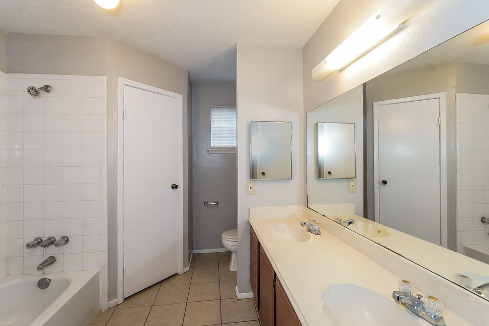 Building Photo - 7622 Millbrae Ln