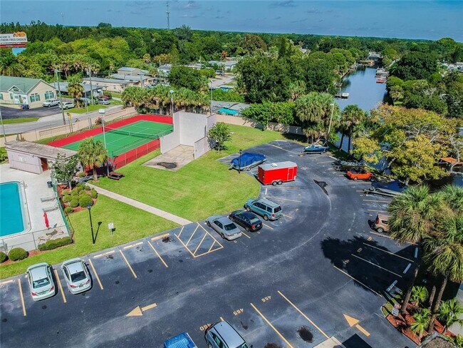 Building Photo - 9001 Tudor Dr
