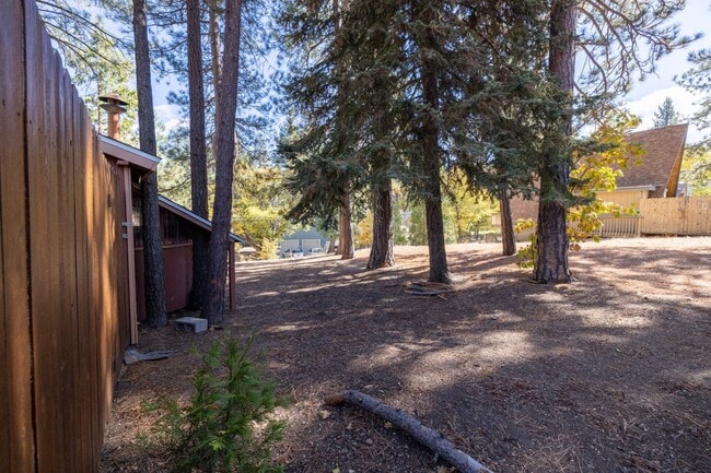 Building Photo - 2242 Deep Creek Dr