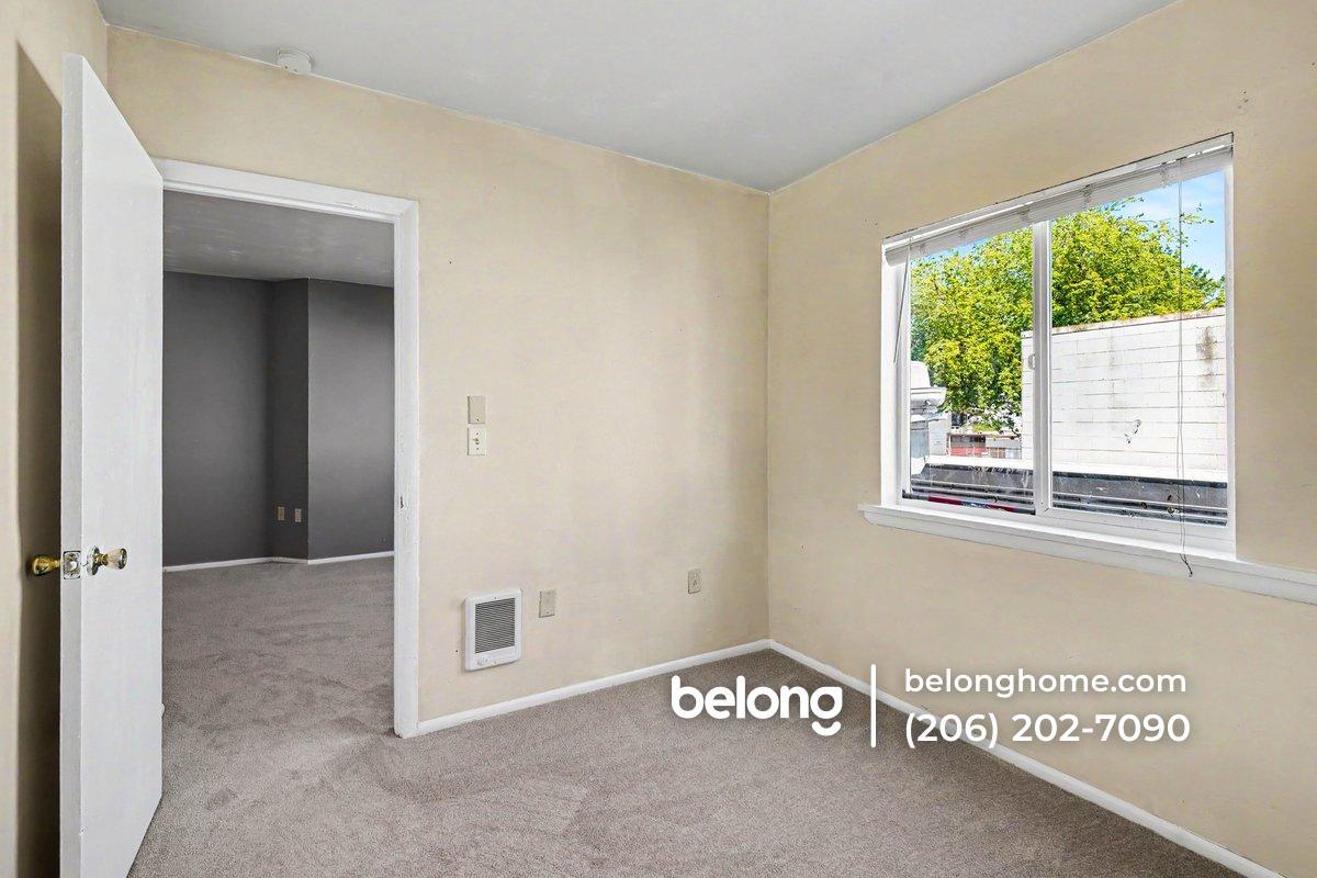 Building Photo - 9454 17th Ave SW