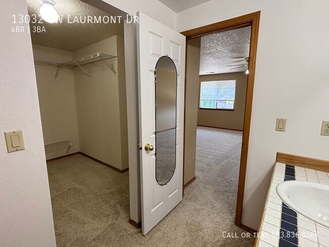 Building Photo - 13032 SW Laurmont Dr