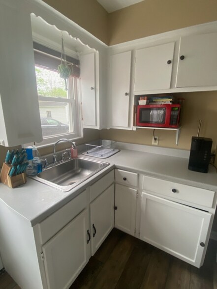 Building Photo - 87 N Pershing Ave