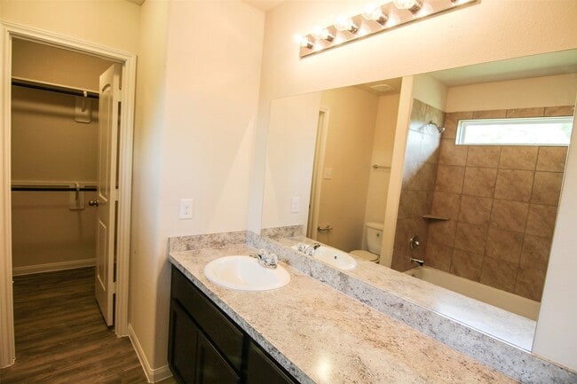 Building Photo - 6022 Peaceful Ridge Dr