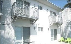 Building Photo - 6905 Bay Dr