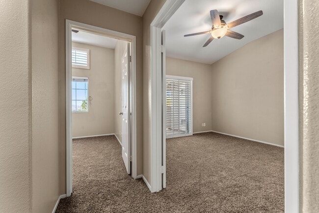 Building Photo - 1010 S Farralon Ln