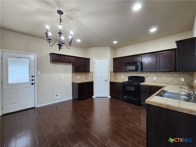 Building Photo - 1032 Brown Rock Dr