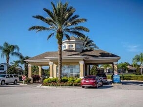 Building Photo - 8100 Princess Palm Ln