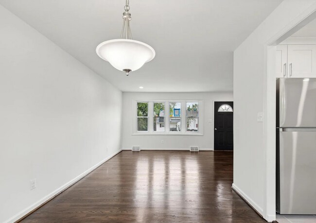 Building Photo - 5522 Lanham Way
