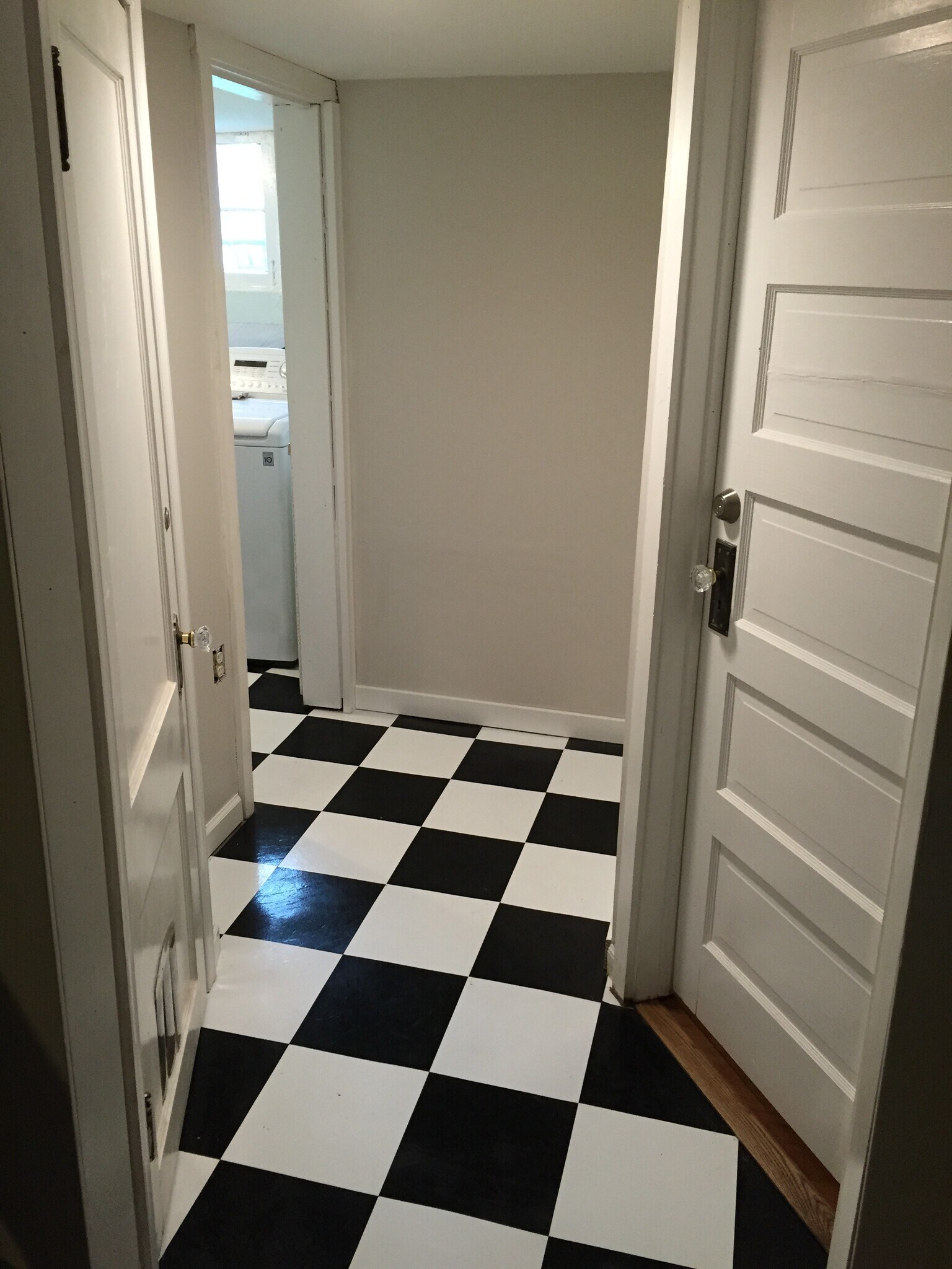 Building Photo - 1041 Taussig Place Northeast