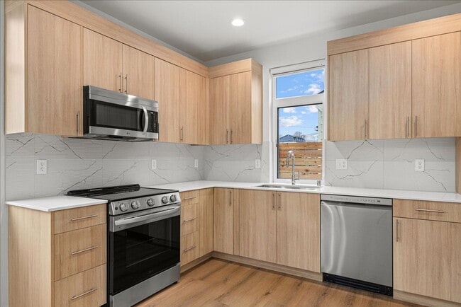 Building Photo - Newly Built Modern Craftsman in Prime Seattle Location