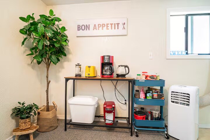 Building Photo - 323 N 46th St