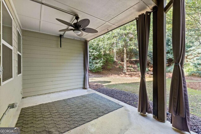 Building Photo - 4228 Laurel Creek Ct SE